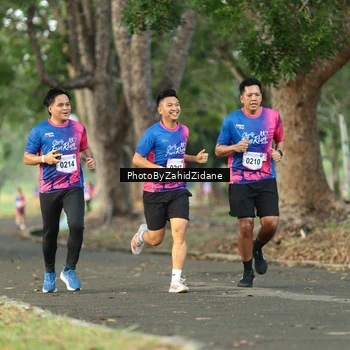 Runner Photo 8138659