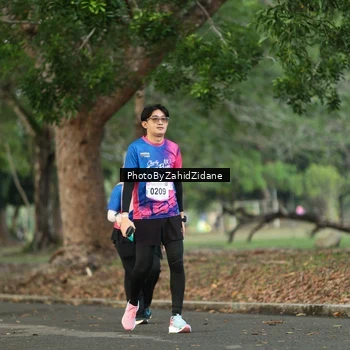 Runner Photo 8138849