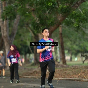 Runner Photo 8138856