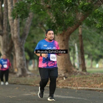 Runner Photo 8138923