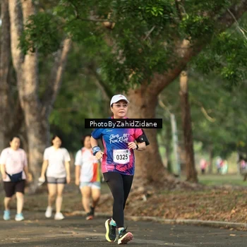 Runner Photo 8139024