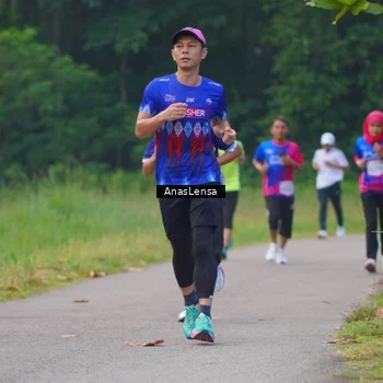 Runner Photo 8139672
