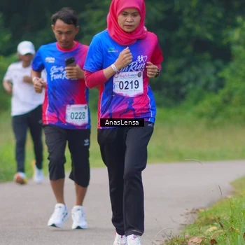Runner Photo 8139675