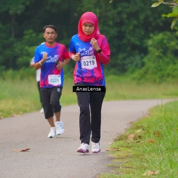 Runner Photo 8139676