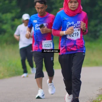 Runner Photo 8139677