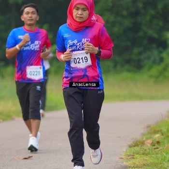 Runner Photo 8139681
