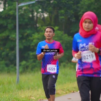 Runner Photo 8139694