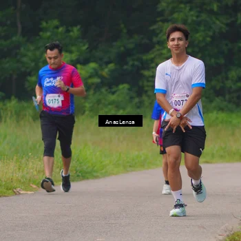 Runner Photo 8139695