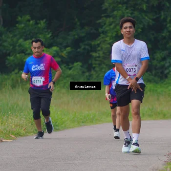 Runner Photo 8139697