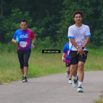 Runner Photo 8139699
