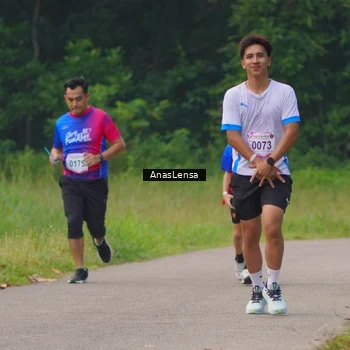 Runner Photo 8139700