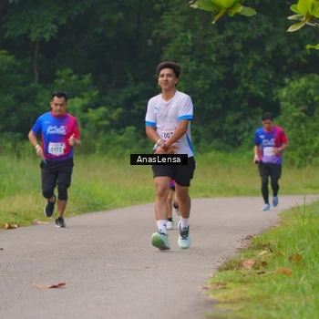 Runner Photo 8139704