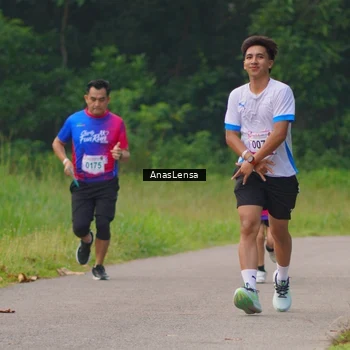 Runner Photo 8139705