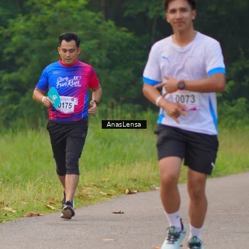 Runner Photo 8139715