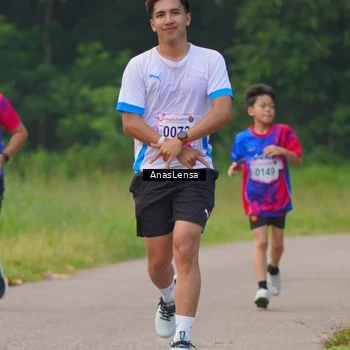 Runner Photo 8139716