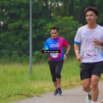 Runner Photo 8139719