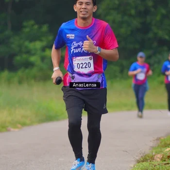 Runner Photo 8139746