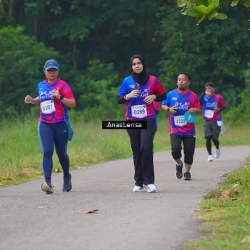 Runner Photo 8139759