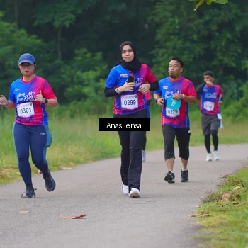 Runner Photo 8139766