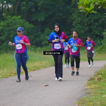 Runner Photo 8139768