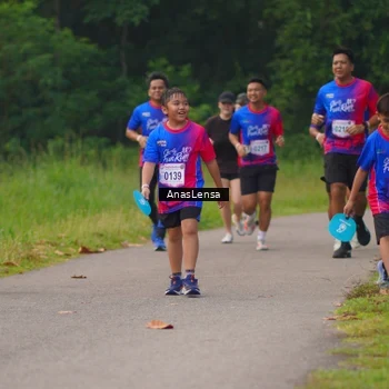 Runner Photo 8139847