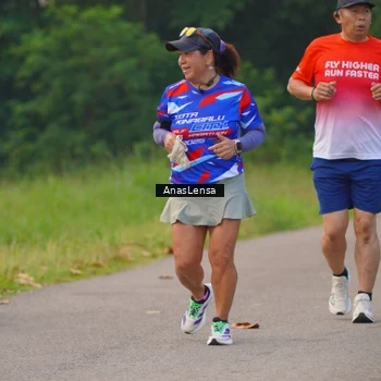 Runner Photo 8139877