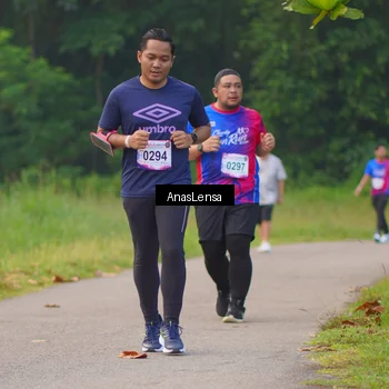 Runner Photo 8139895