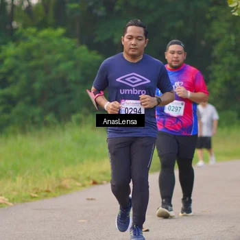 Runner Photo 8139896