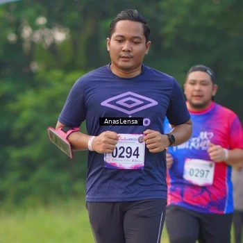 Runner Photo 8139899