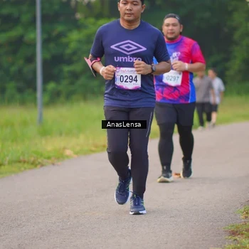 Runner Photo 8139912