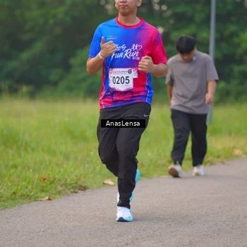 Runner Photo 8139937