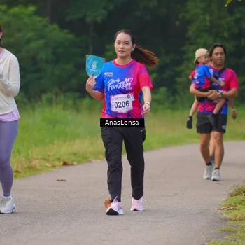 Runner Photo 8139941