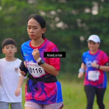 Runner Photo 8140024