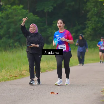 Runner Photo 8140036