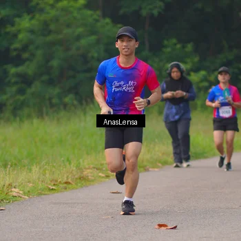 Runner Photo 8140066