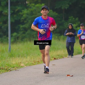 Runner Photo 8140067