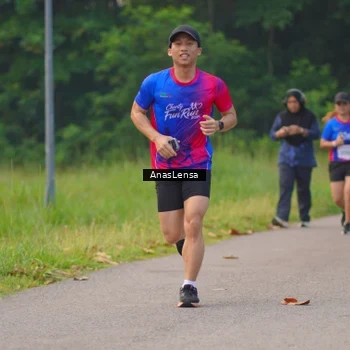 Runner Photo 8140072