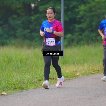 Runner Photo 8140171