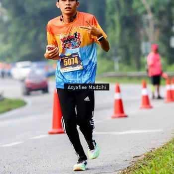 Runner Photo 8140435