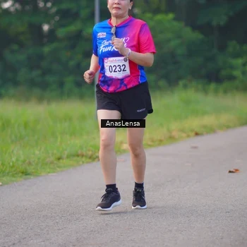 Runner Photo 8140460