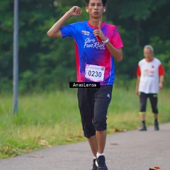 Runner Photo 8140691