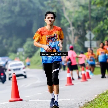 Runner Photo 8140703
