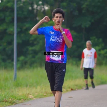 Runner Photo 8140715