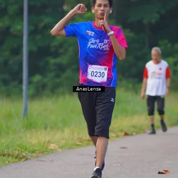 Runner Photo 8140717
