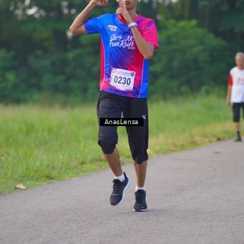 Runner Photo 8140743