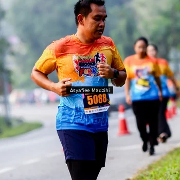 Runner Photo 8140768