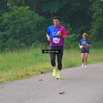 Runner Photo 8140832