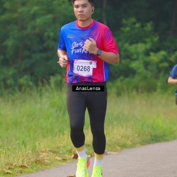 Runner Photo 8140835