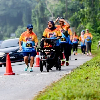Runner Photo 8140840