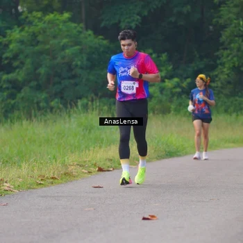 Runner Photo 8140868